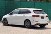 2019 Mercedes Benz B180 Sunroof