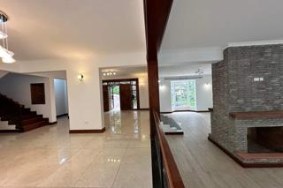 5 Bedroom House to Rent in Rosslyn